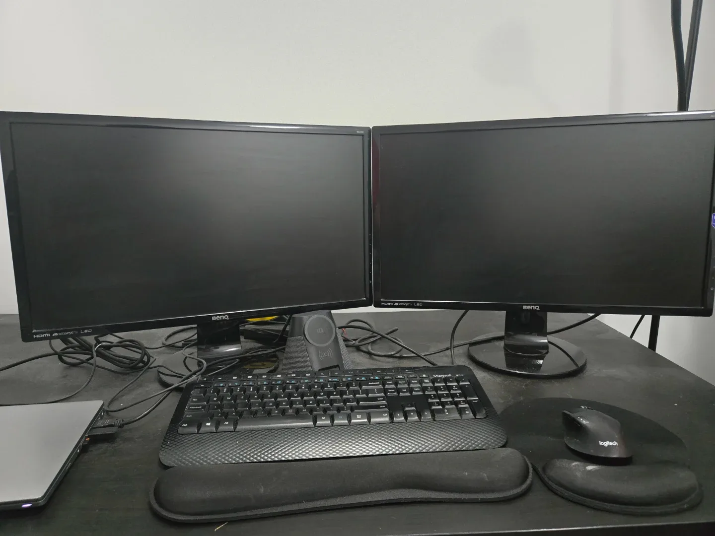 2x BenQ GL2460 Monitors $50 - photo 2
