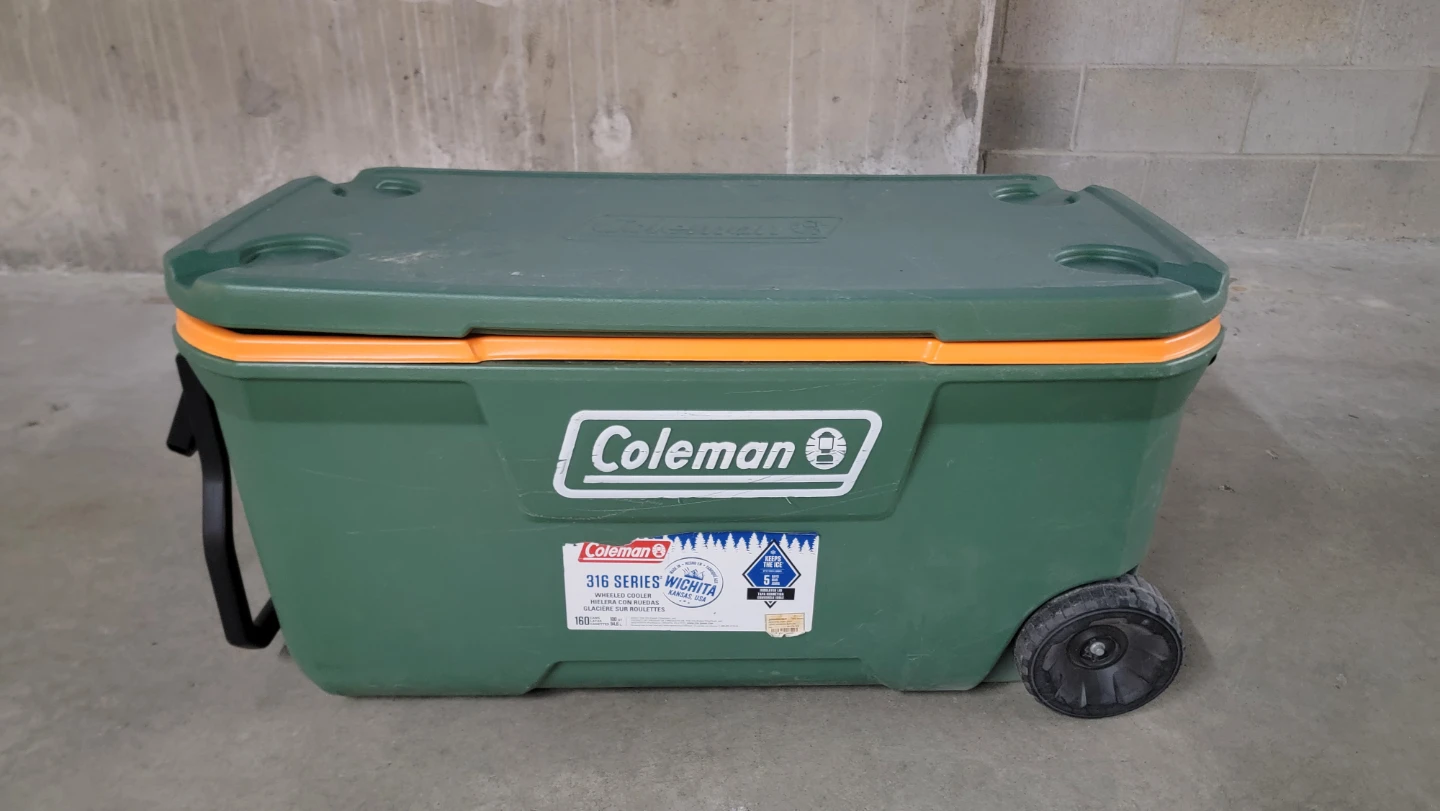 Coleman 316 Series 52 Quart Cooler with Wheels - Green