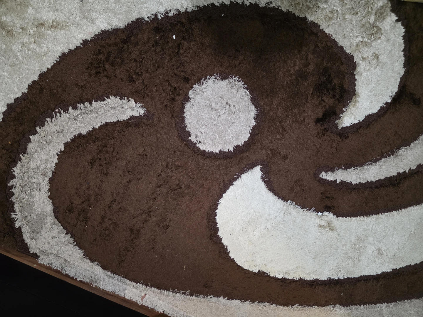 Shaggy Area Rug - Brown and Cream Swirl Pattern
