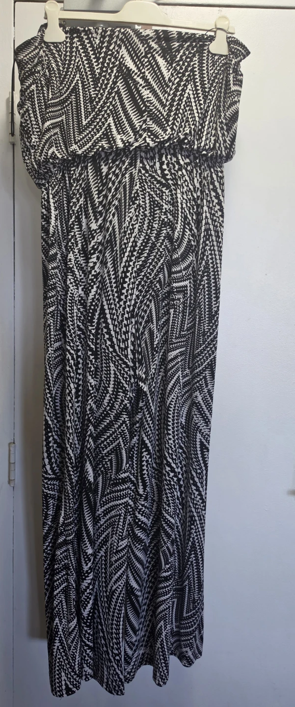 Black and White Pattern Strapless Maxi Dress