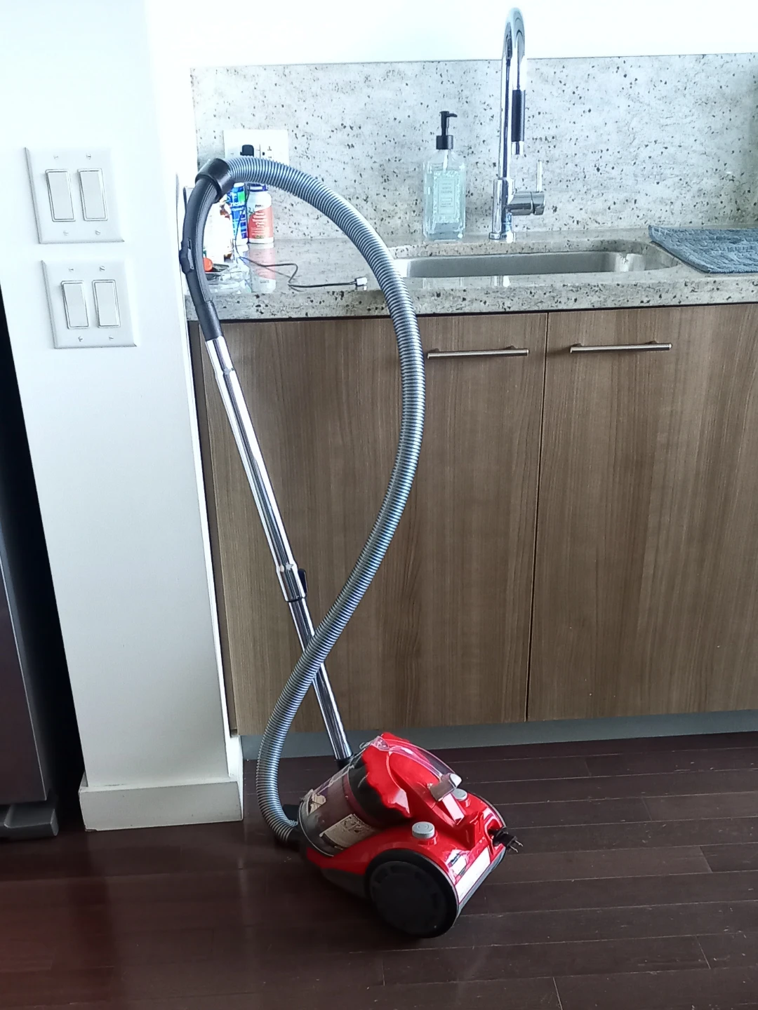 Dirt Devil Featherlite Vacuum