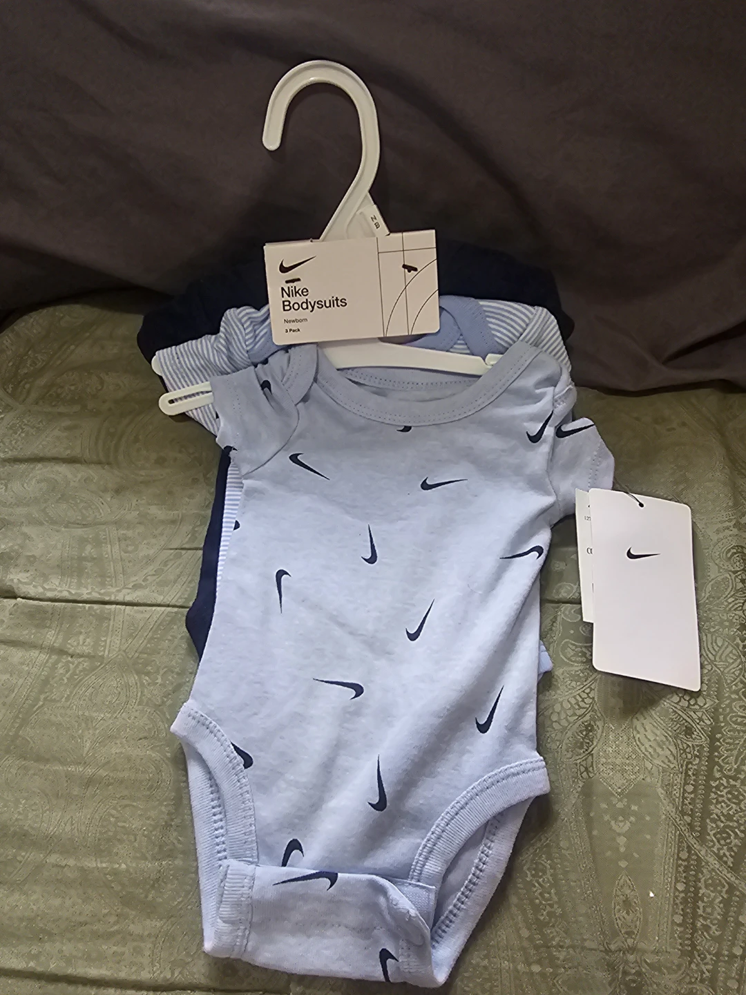 Nike Newborn Bodysuits 3 Pack - photo 2