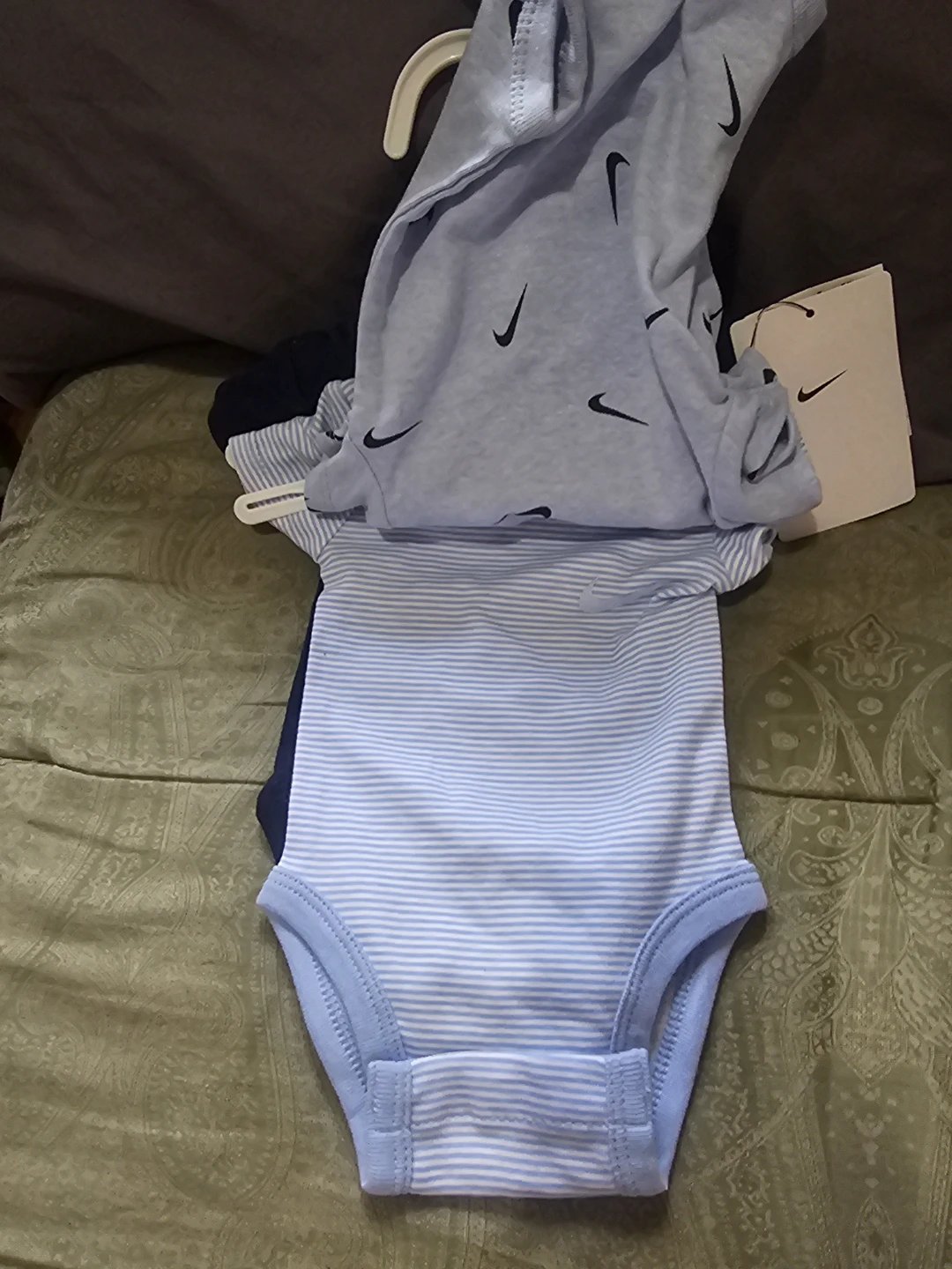 Nike Newborn Bodysuits 3 Pack - photo 3