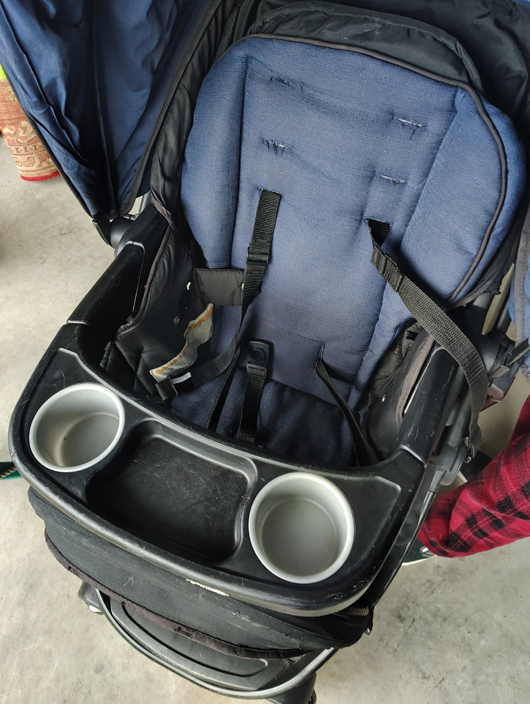 Graco Stroller with Cup Holders - photo 3