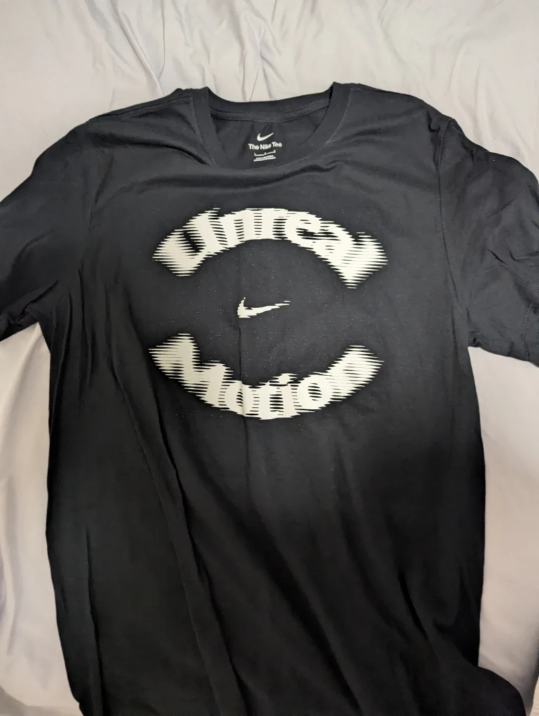 Nike Men's Graphic T-Shirt 🌱