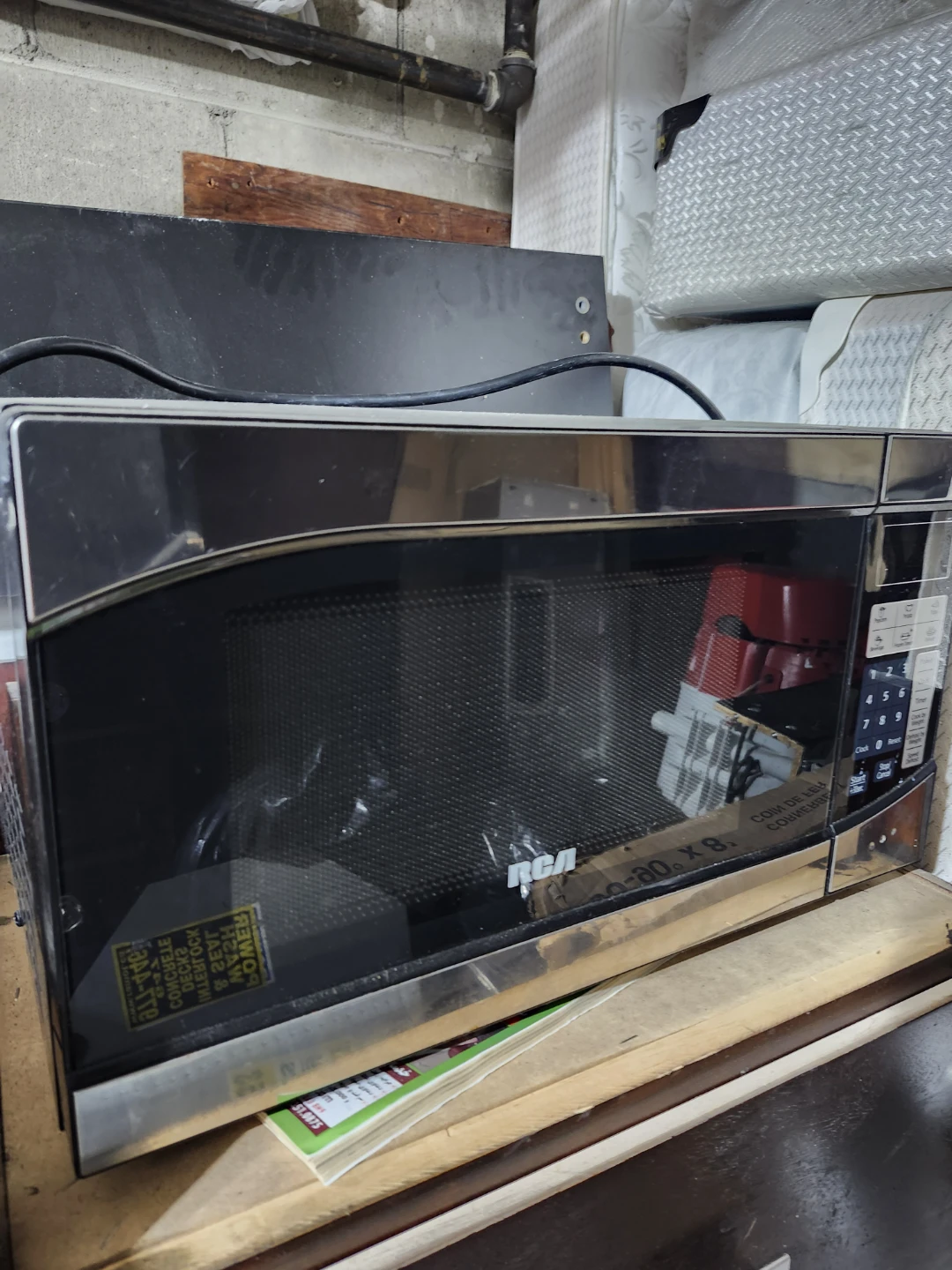 RCA Microwave - photo 3