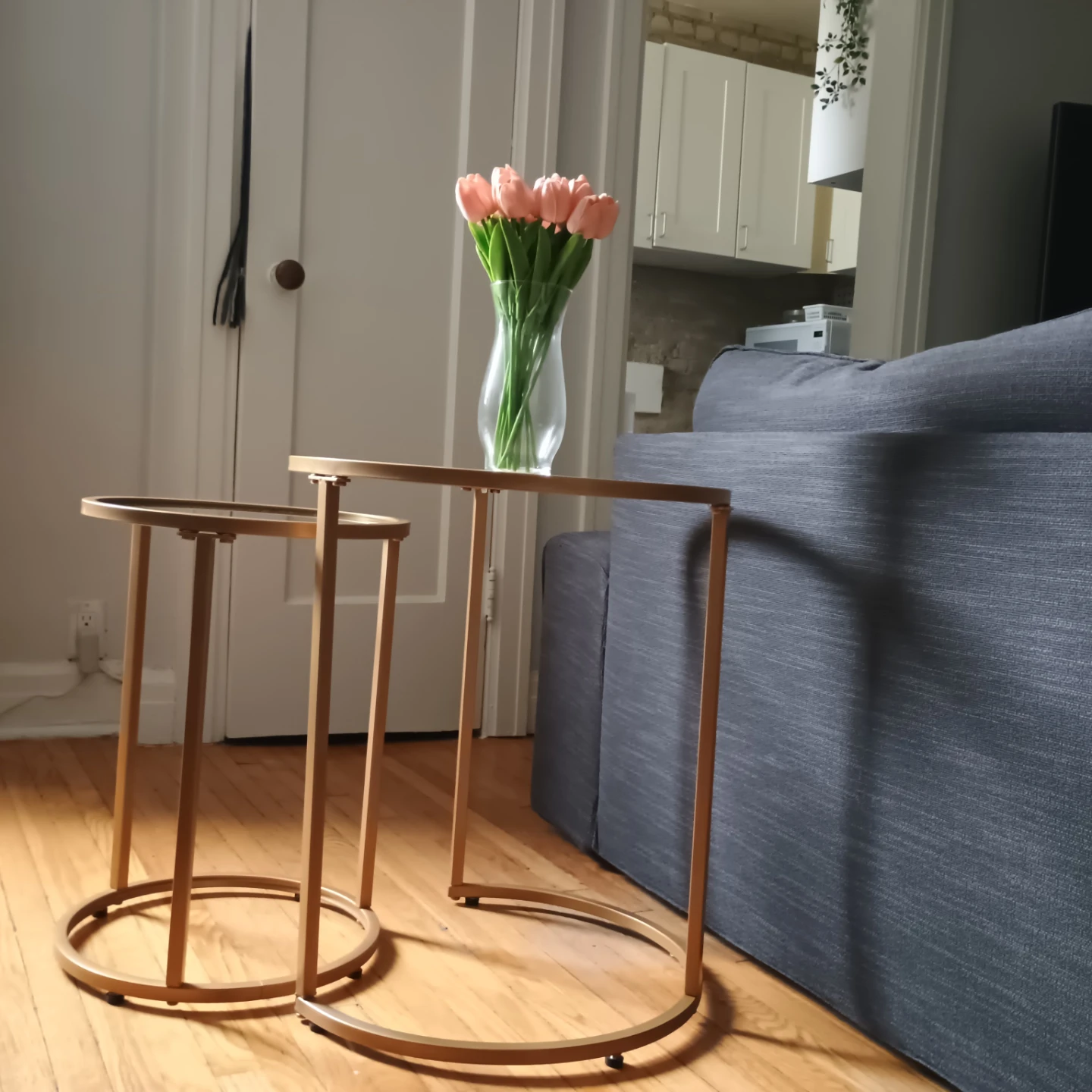 Set of 2 Nesting Side Tables - Gold Metal and Glass - photo 2