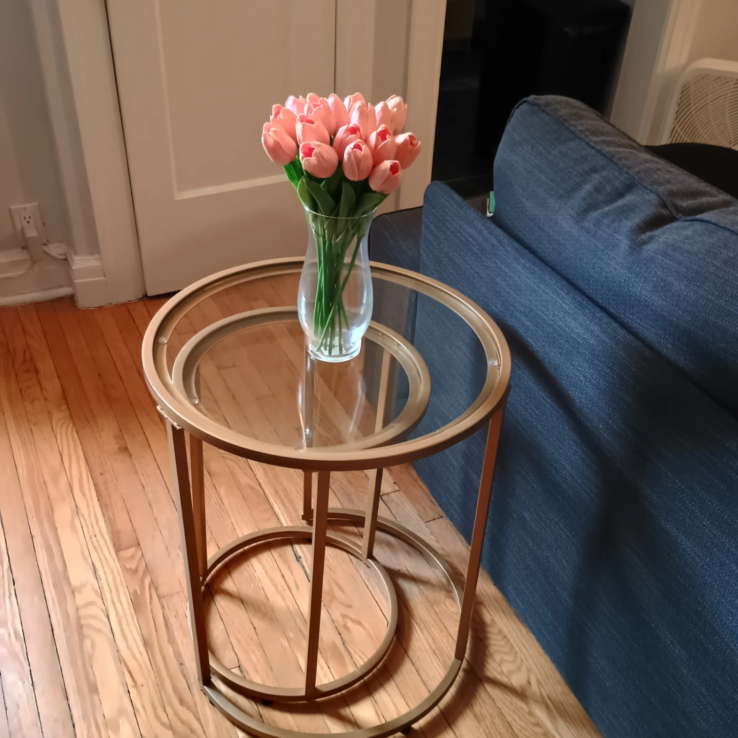 Set of 2 Nesting Side Tables - Gold Metal and Glass - photo 3