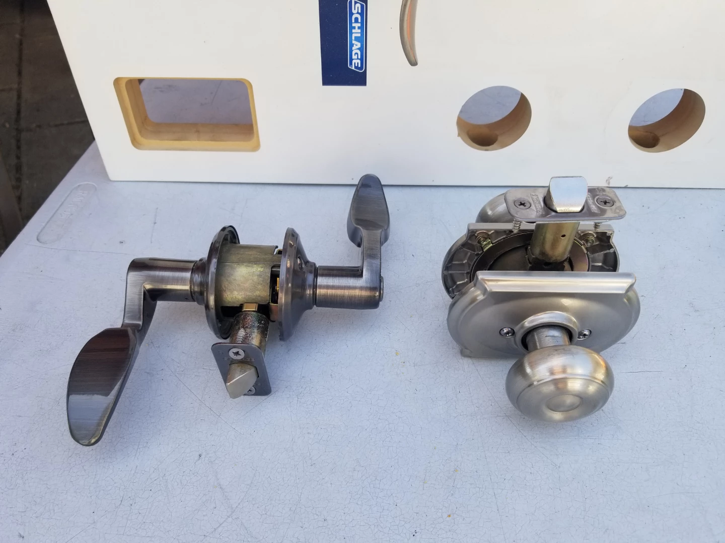 Schlage Door Knob and Lever Set
