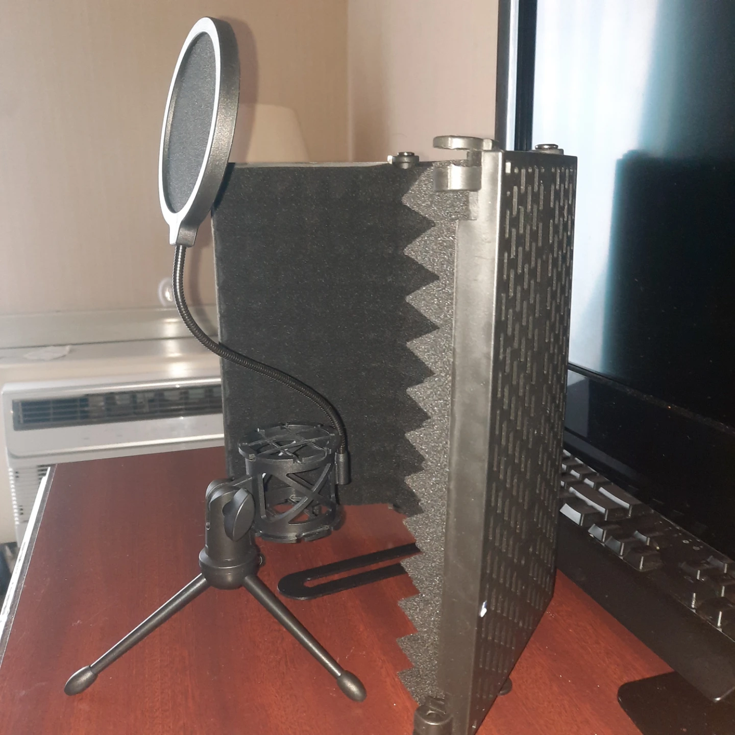 Portable Microphone Isolation Shield - photo 4