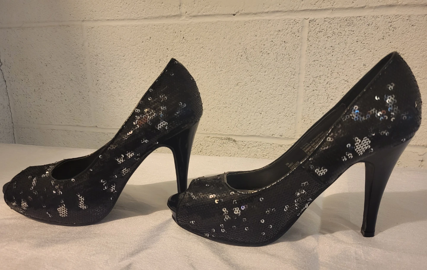 Jessica Simpson Black Sequin Peep-Toe Heels Size 7 - photo 2