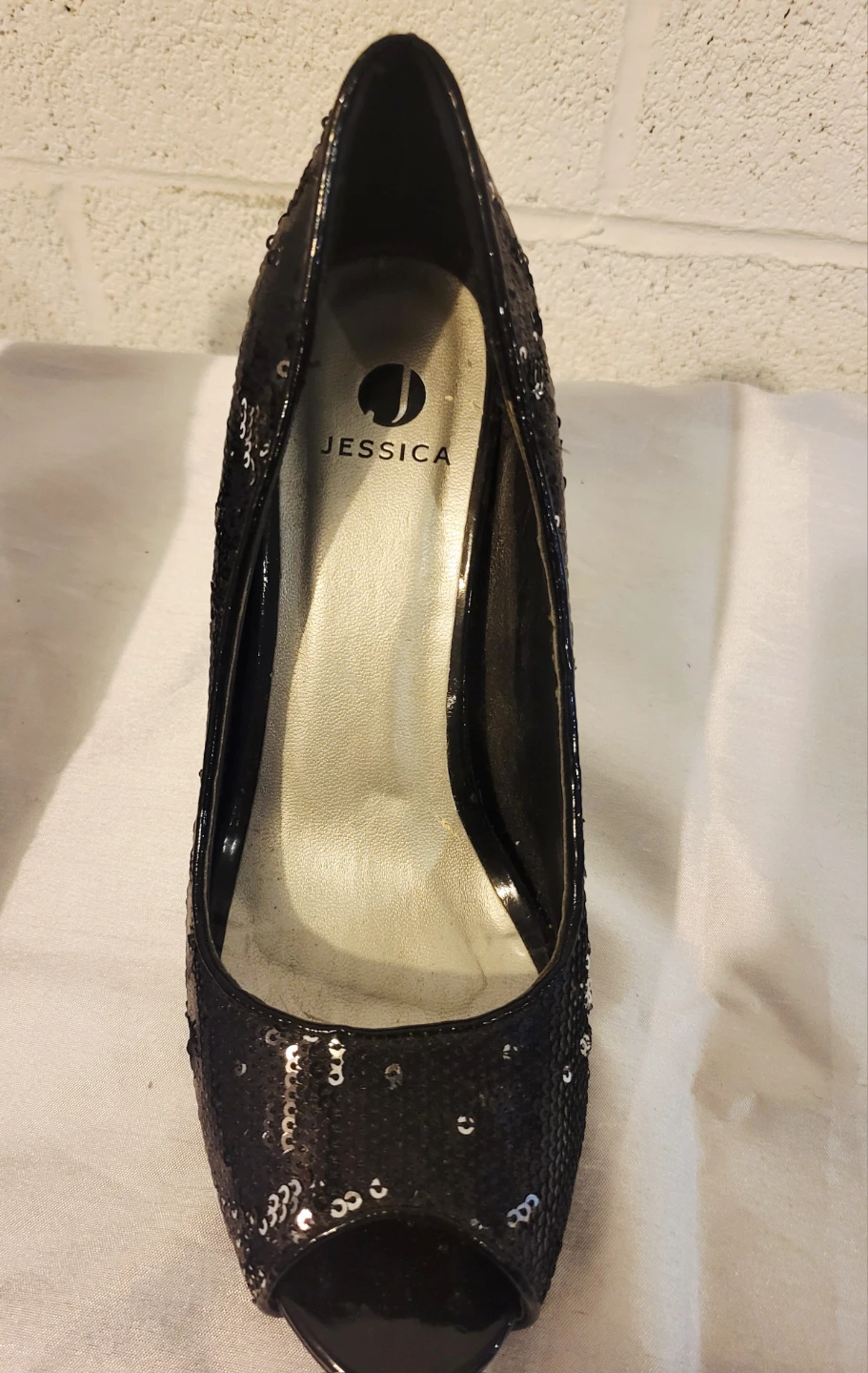 Jessica Simpson Black Sequin Peep-Toe Heels Size 7 - photo 4