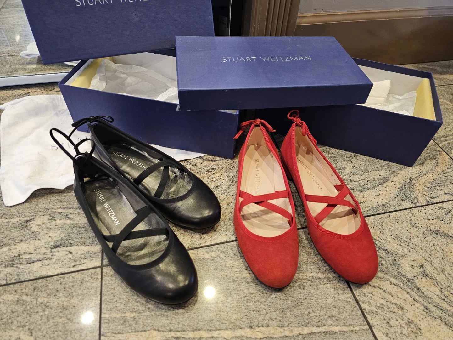 Stuart Weitzman Ballet Flats - Black & Red size 6.5