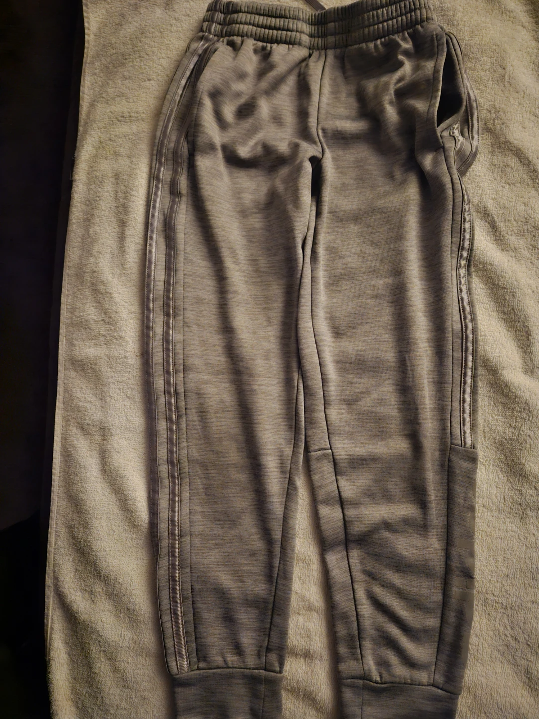 2 PIECE SWEATSUIT, PANTS+ SHIRT, GRAY NEW ADIDAS