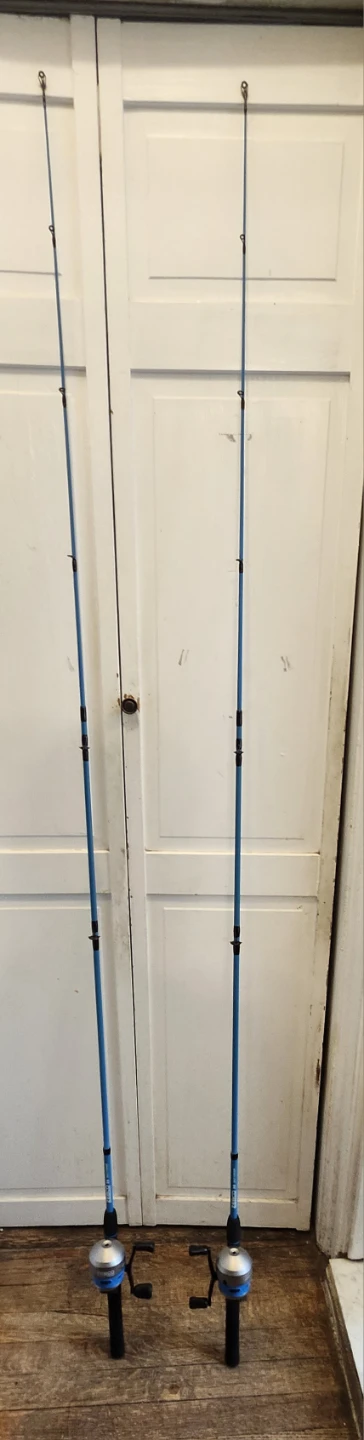 Zebco 33 Rod and Reel Combo saltwater 2 Qty - Pre-owned - photo 4