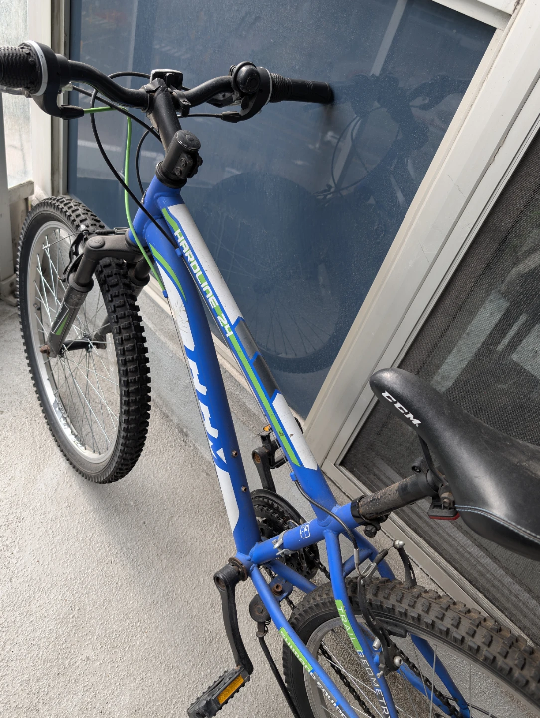 CCM Hardline 24" Boys Mountain Bike - photo 2