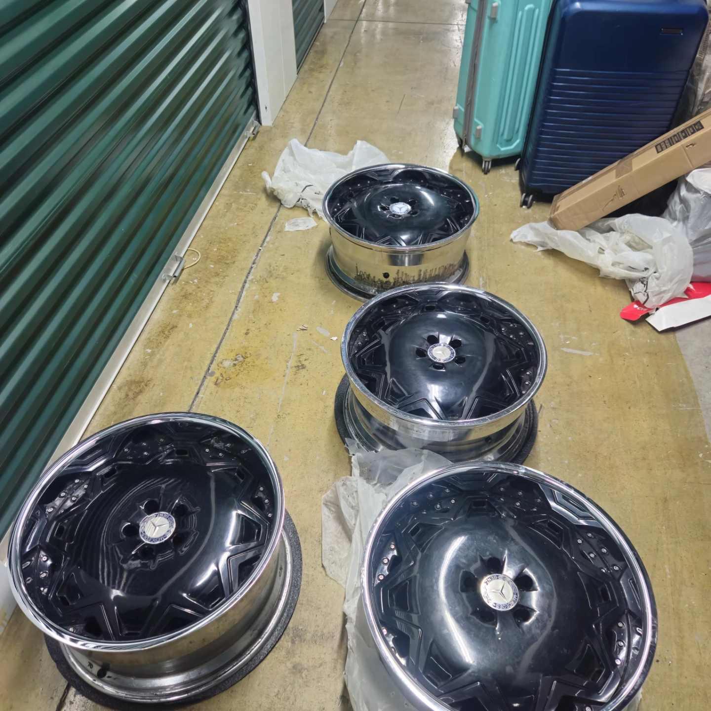 Set of 4 DUB 20 inch Chrome and Black Rims - photo 4