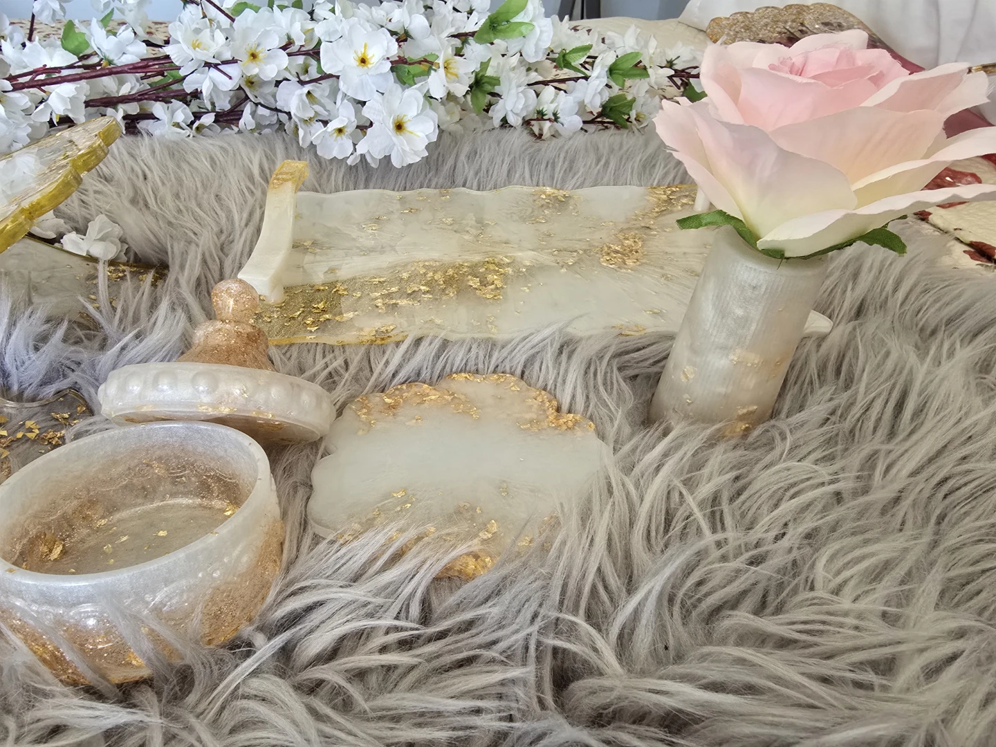 Resin book Stand with Decorative Set - photo 3