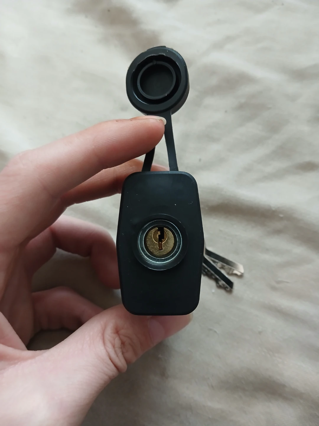 Black Waterproof Heavy-Duty Padlock With 2 Keys - photo 3
