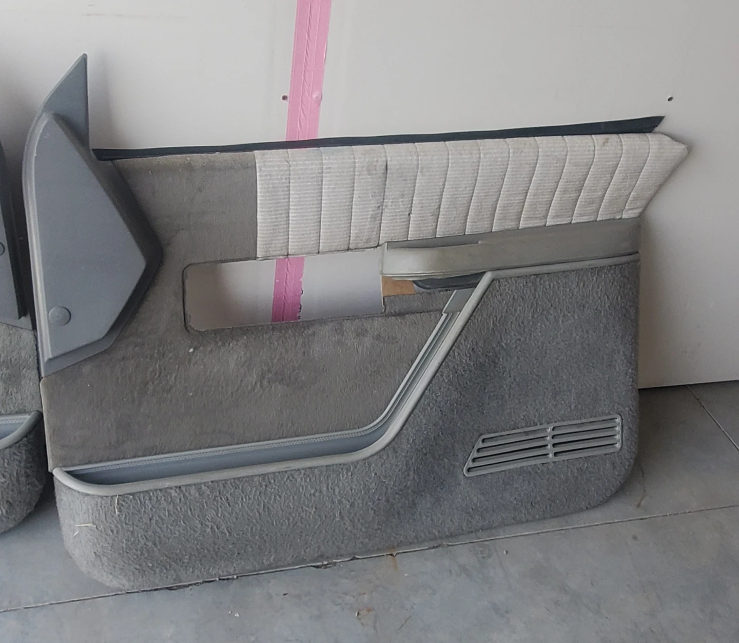 88 to 94 chevy / gmc  Grey door panels