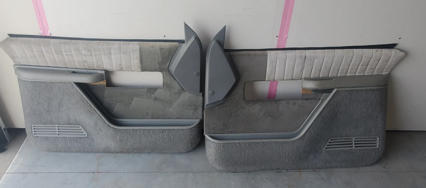88 to 94 chevy / gmc  Grey door panels - photo 3