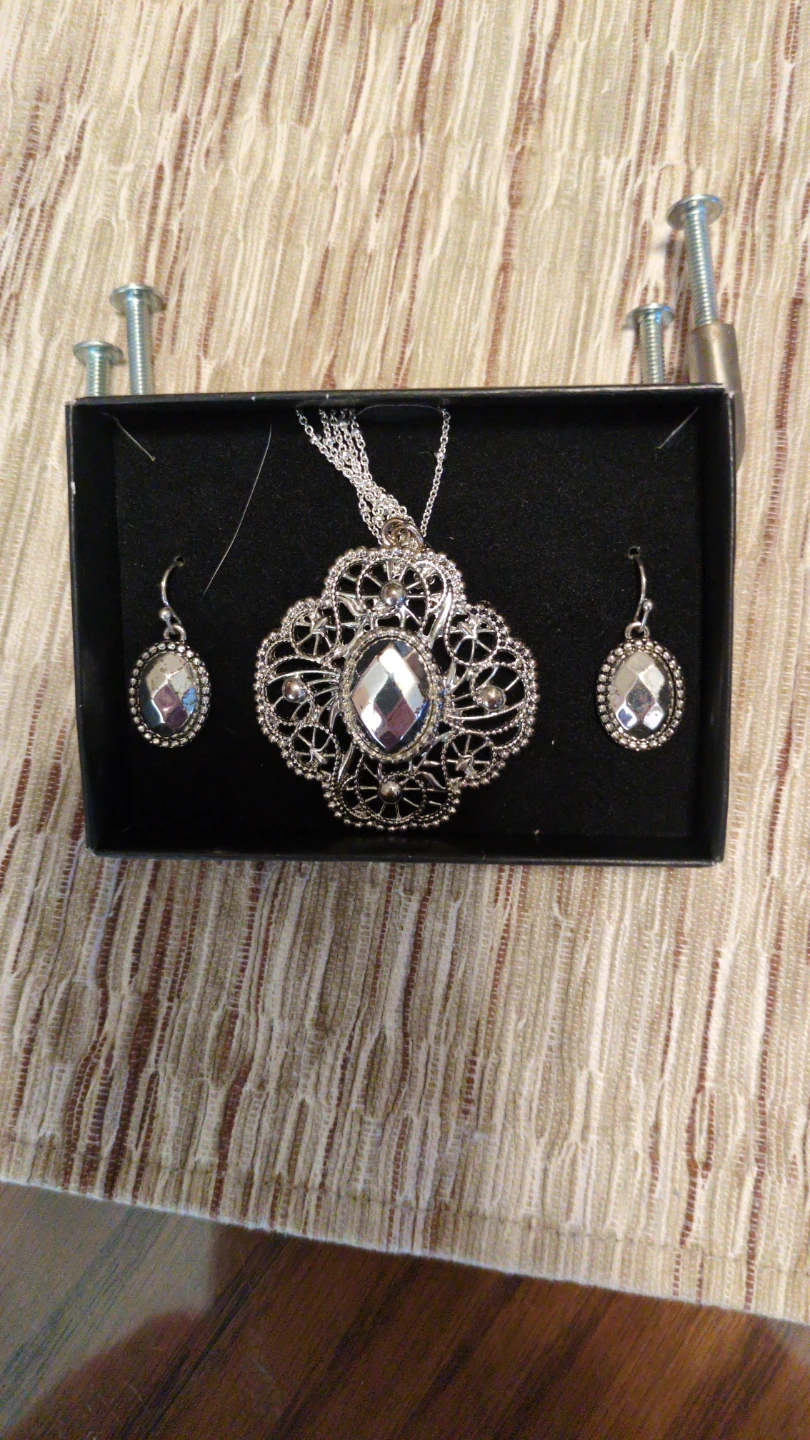Silver-tone ornate pendant necklace and earrings set