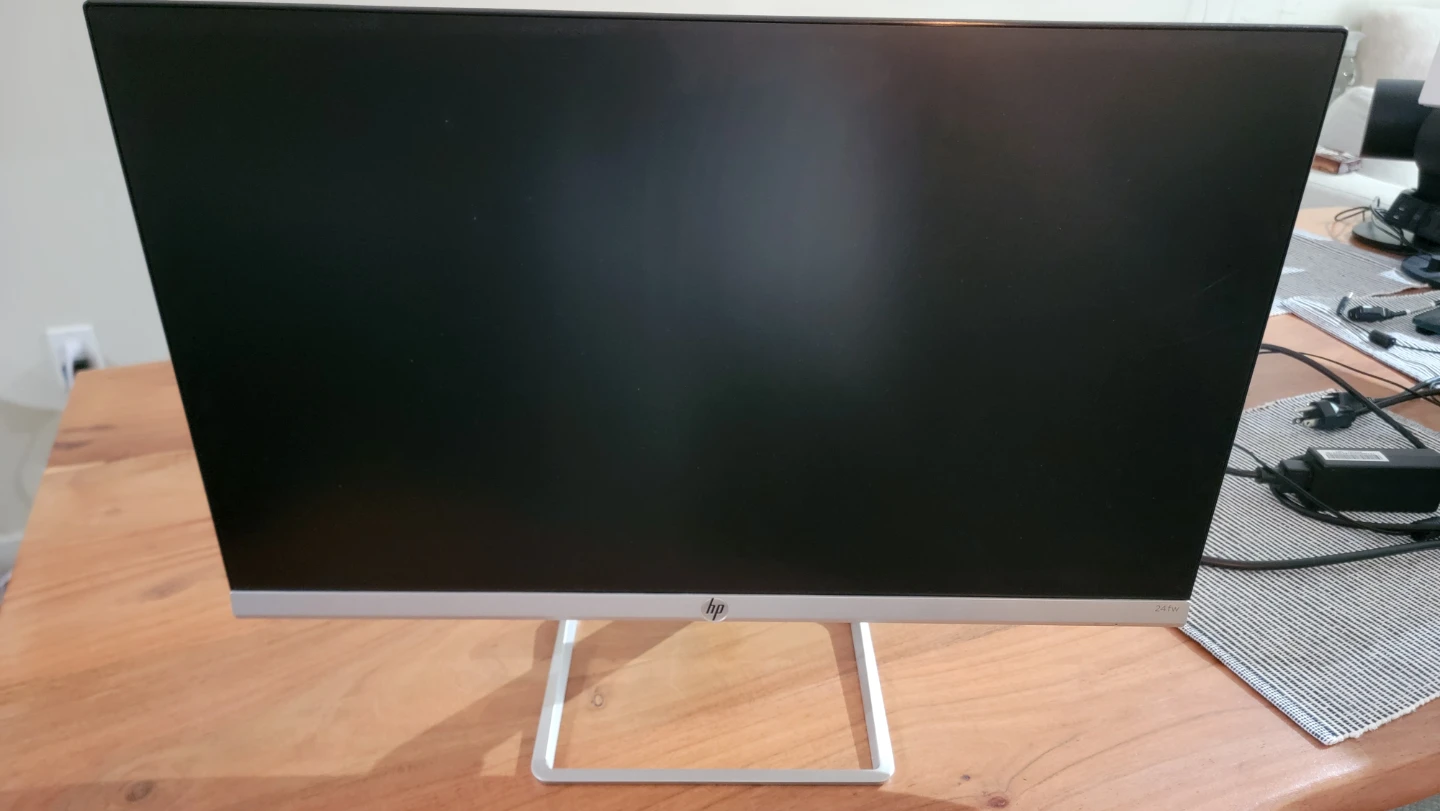 HP 24fw Monitor