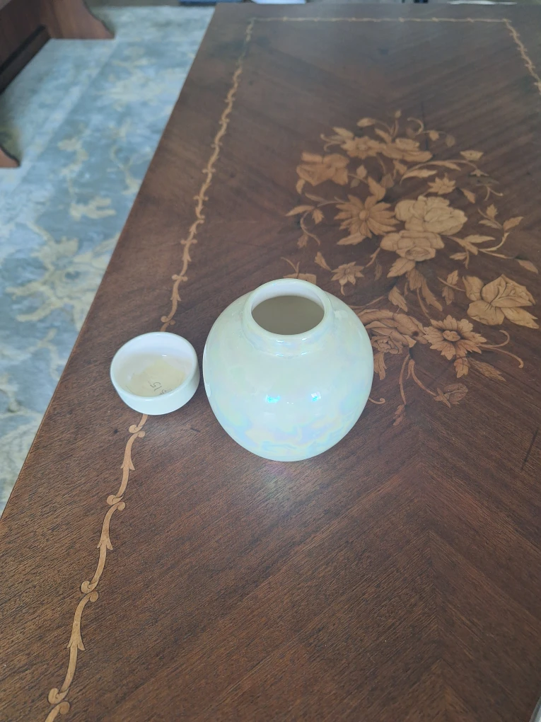 Iridescent White Ginger Jar with Lid - photo 2