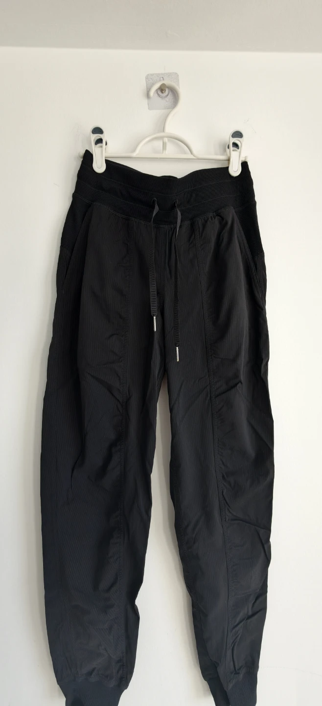Lululemon Black Jogger Pants - photo 2