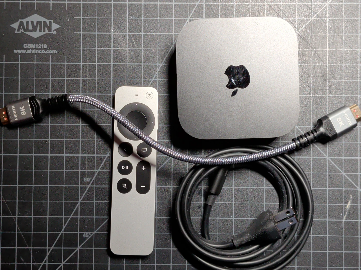 Apple TV 4K with Siri Remote and HDMI cable - photo 2