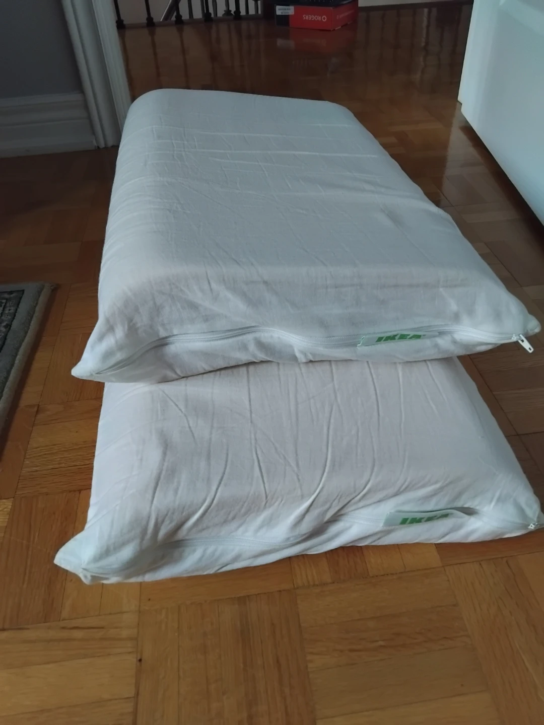 IKEA contour sponge Pillows - Set of 2