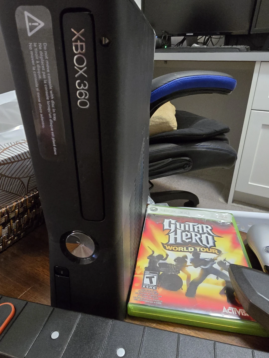 Xbox 360 Console with Guitar Hero World Tour - photo 2