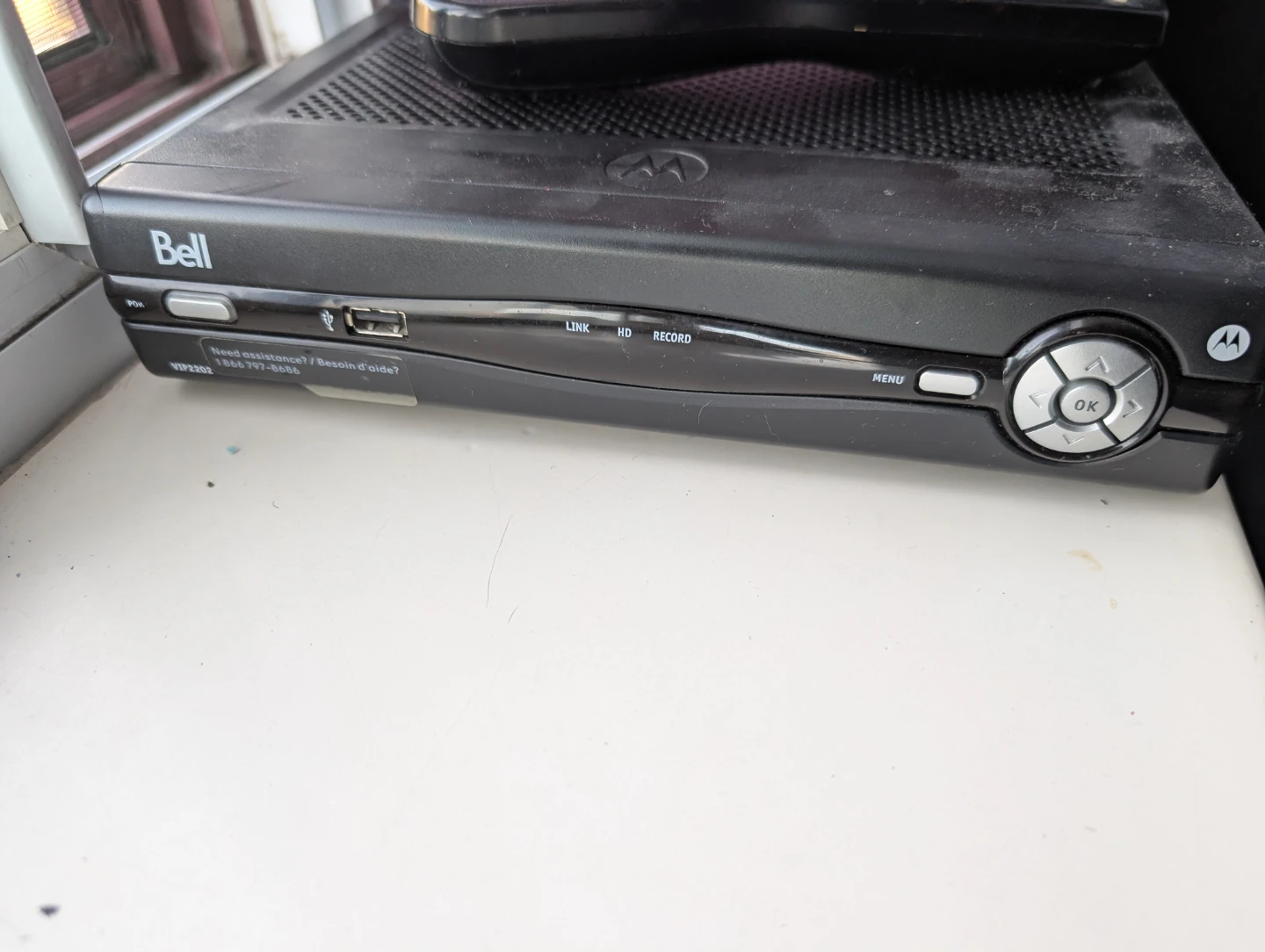 Bell Motorola VIP2202 PVR Cable Box with Remote (FREE)