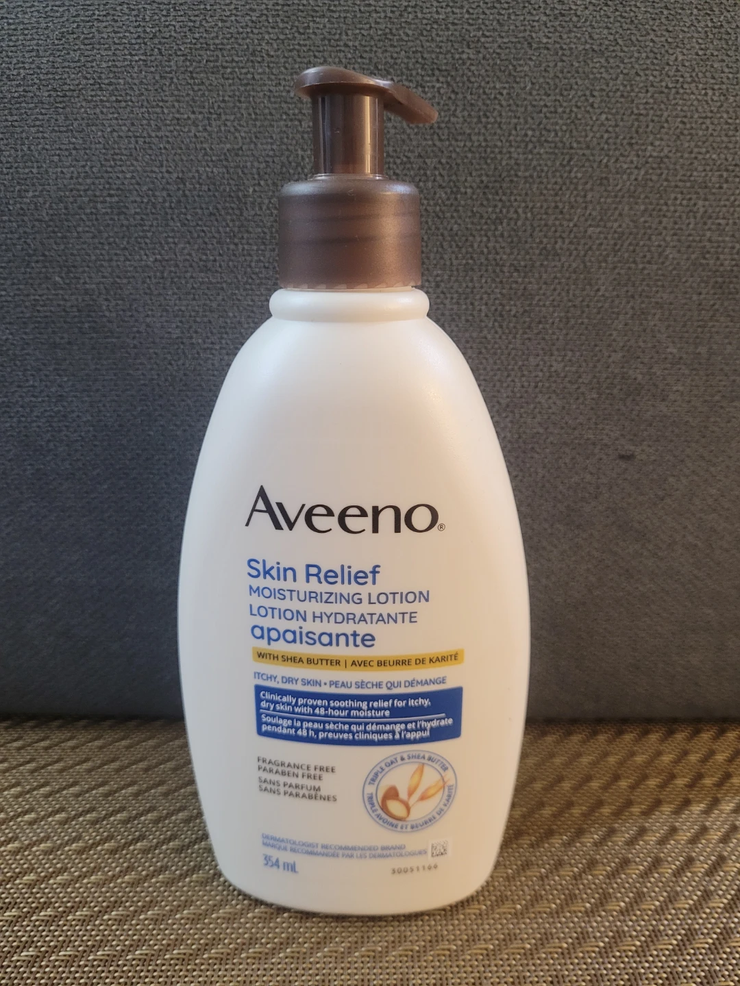 Aveeno Skin Relief Moisturizing Lotion with Shea Butter 354 mL