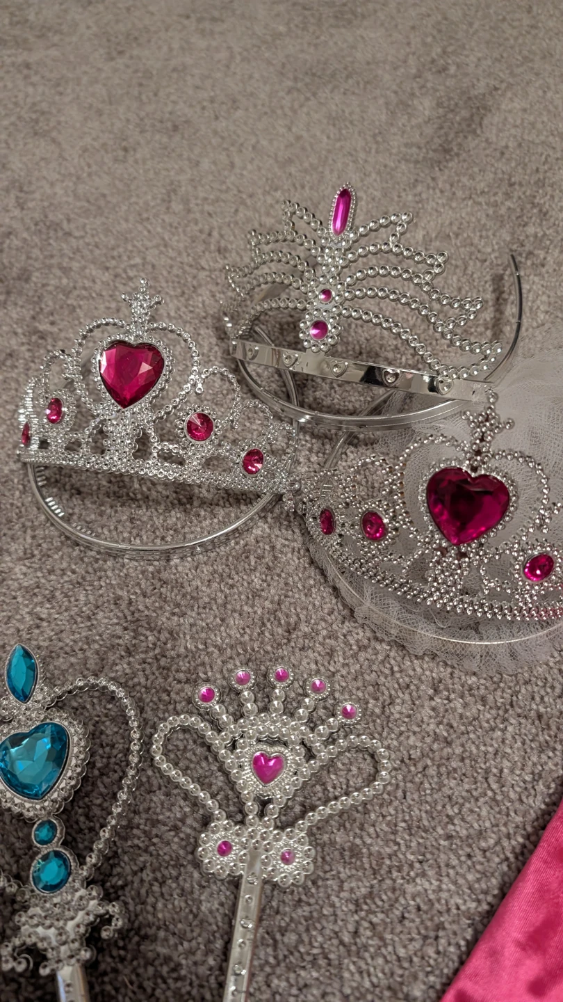 Princess Dress-Up Set: Tiara, Wand & Gloves - photo 2