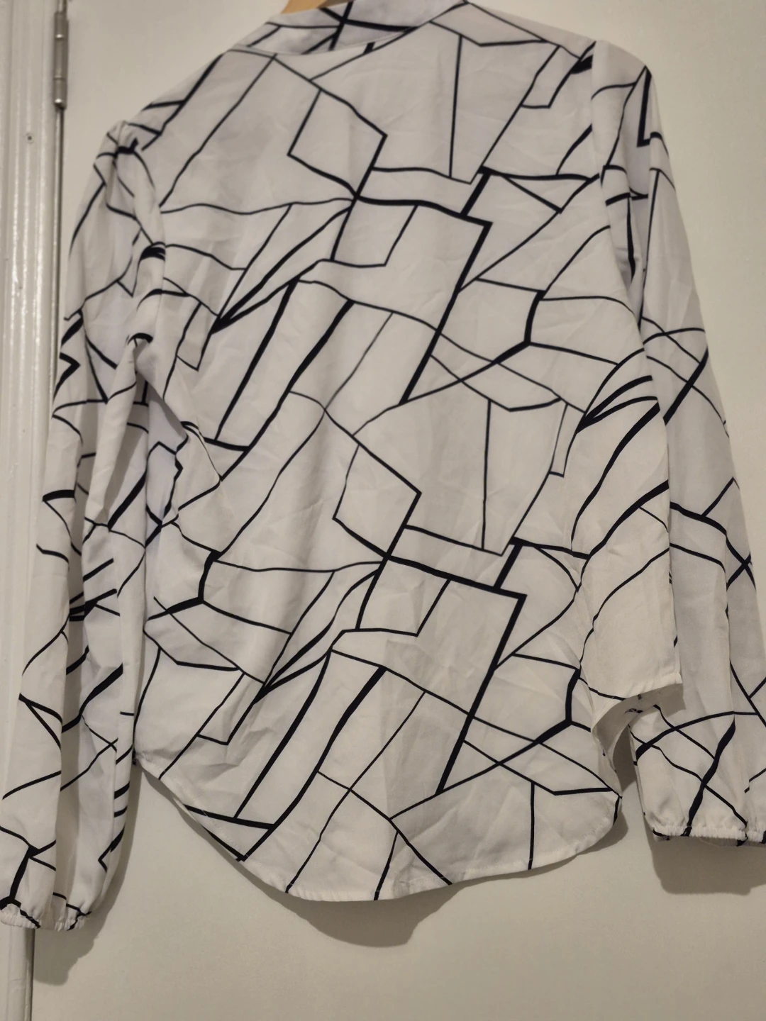 White and Black Geometric Print Blouse - photo 2