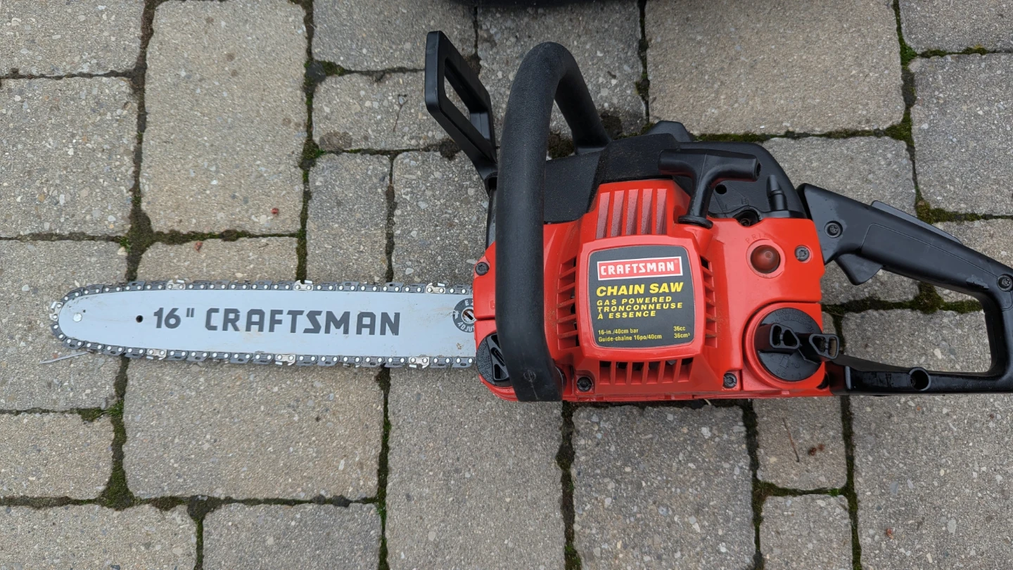 Craftsman 16" Gas Chainsaw with Case - photo 2