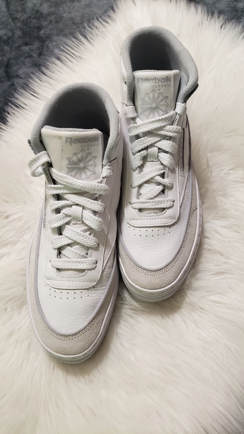 Brand new Reebok Lether  Women's Sneakers Size 8 - photo 3