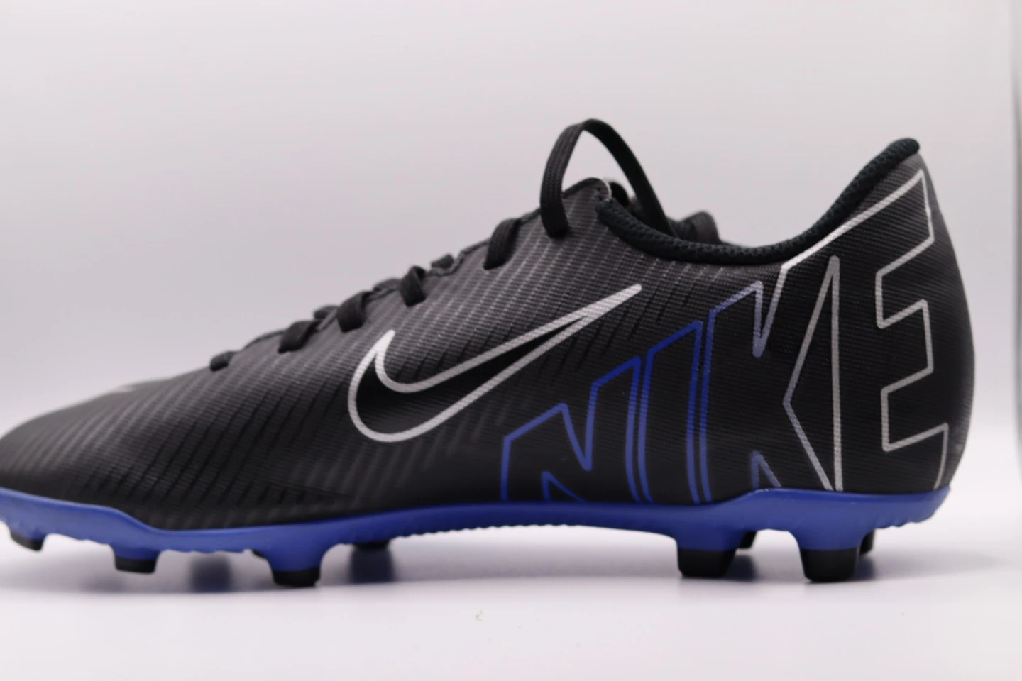 Nike mercurial cleats size 5.5 - photo 3