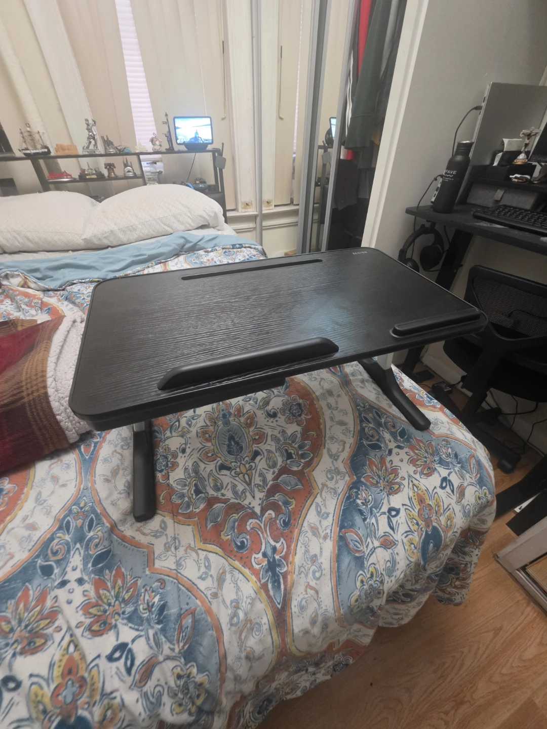Adjustable Laptop Bed Table Desk - photo 3