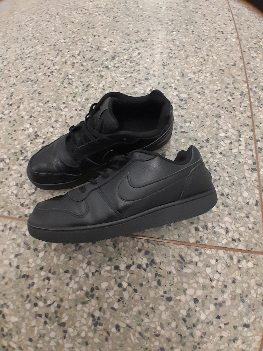 Nike Air Solid  Black Sneakers Shoes Men's size 11