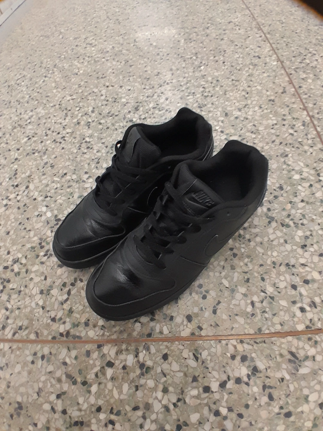 Nike Air Solid  Black Sneakers Shoes Men's size 11 - photo 3