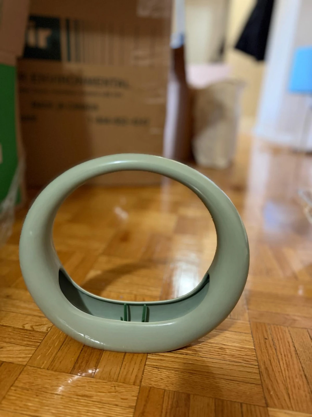 Green Ring Shaped Holder