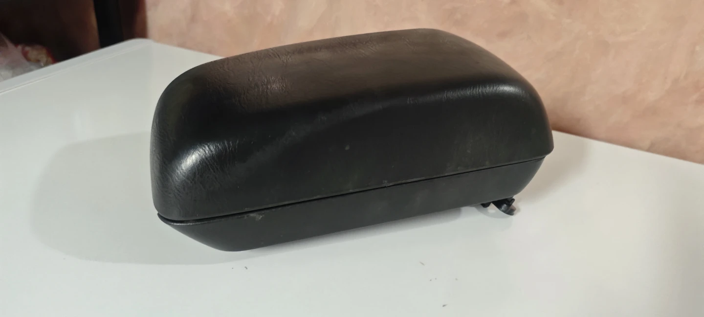 2003-2008 Toyota Matrix - Black Car Armrest