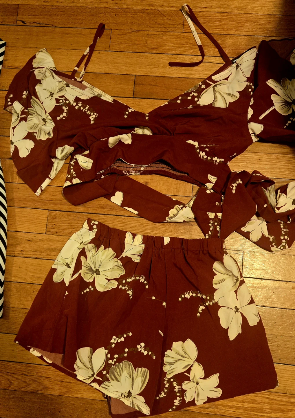 Clothes bundle - photo 2