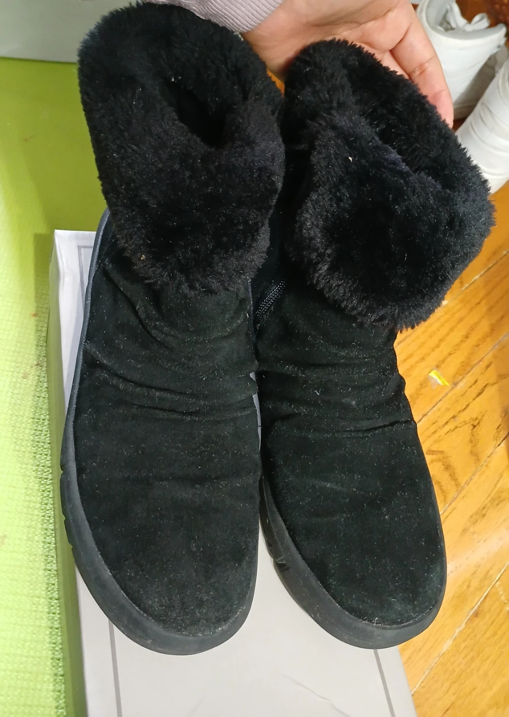 Black Boots . - photo 3