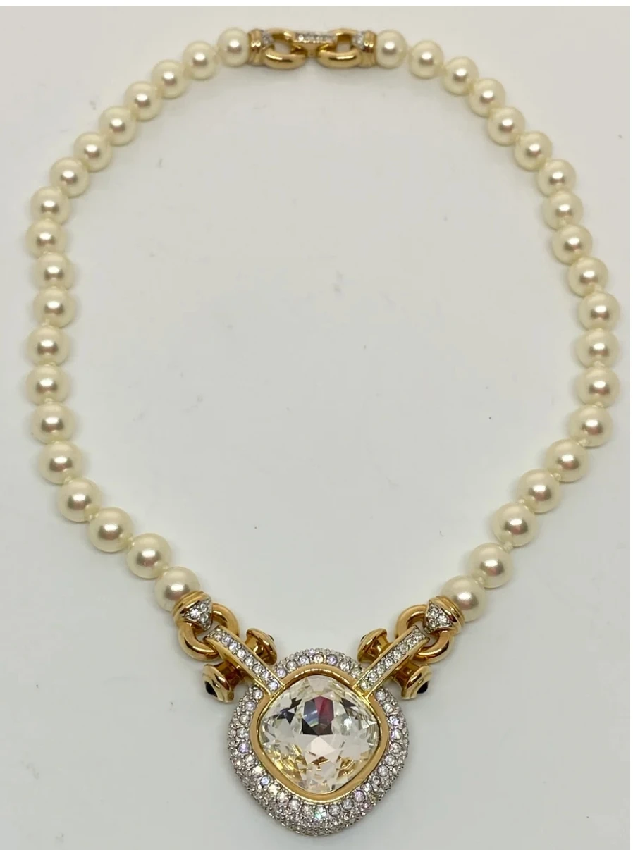 Pearl Necklace with Large Crystal Pendant