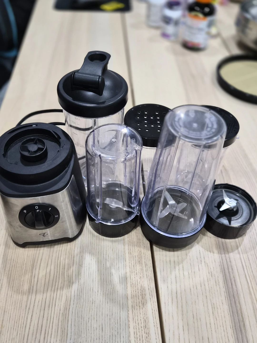 PC Blender with Cups and Lids