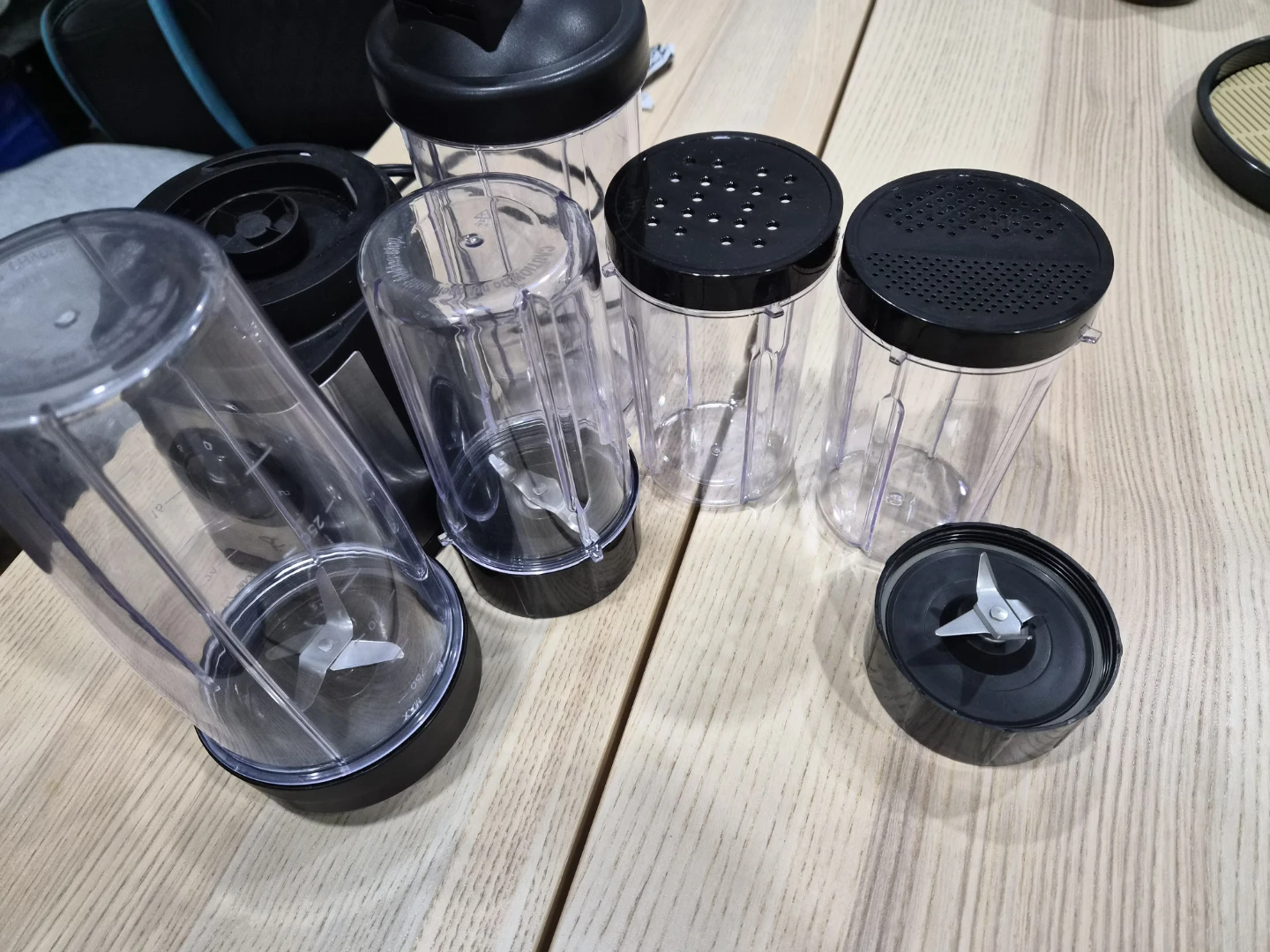 PC Blender with Cups and Lids - photo 3