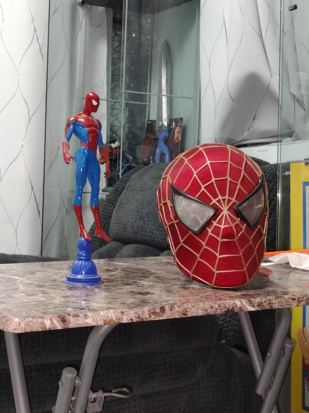Spiderman Figure and Mask Set